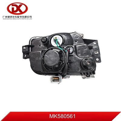 Lewa lampa mgłowa nadająca się do MITSUBISHI MK580561 03-5005L 035005L 214-2051L-UE