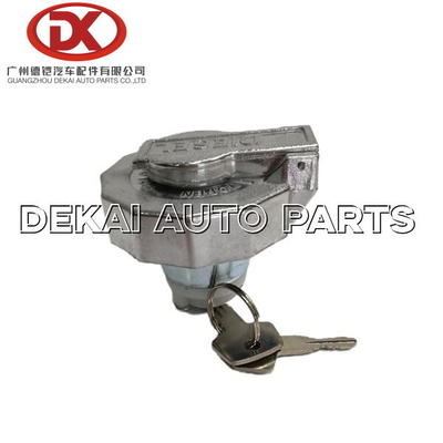 NHKR ISUZU Części do samochodów ciężarowych Metalowy korek zbiornika paliwa 8970956862 8979948211